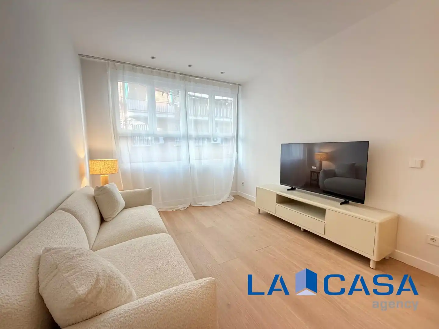 Sala de estar de Planta baja en venta en Madrid con Calefacción