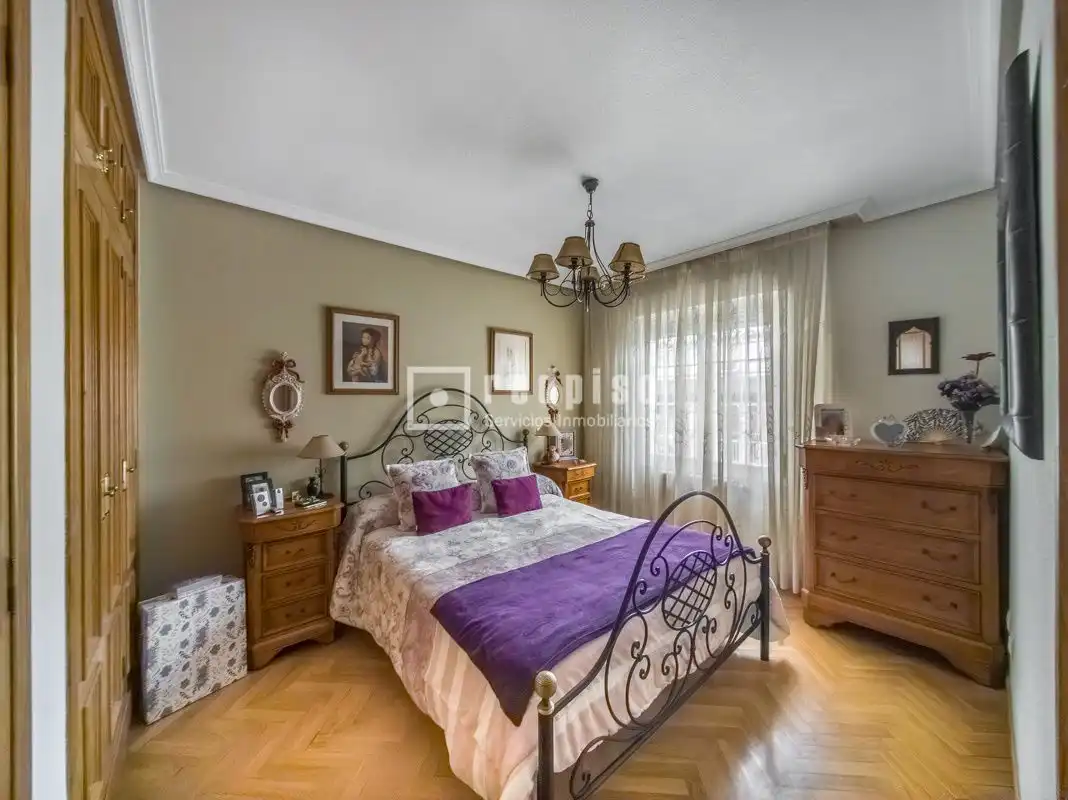 Habitación de Casa o chalet en venta en Alcorcón con Calefacción, Terraza y Trastero