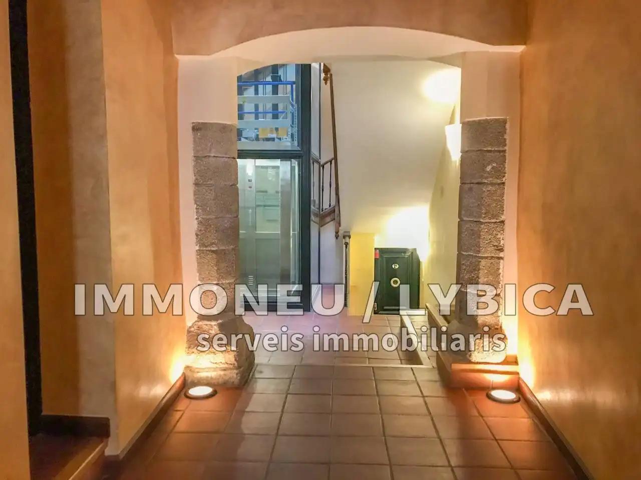 Appartamento con terrazza in vendita a Calle Querol 15