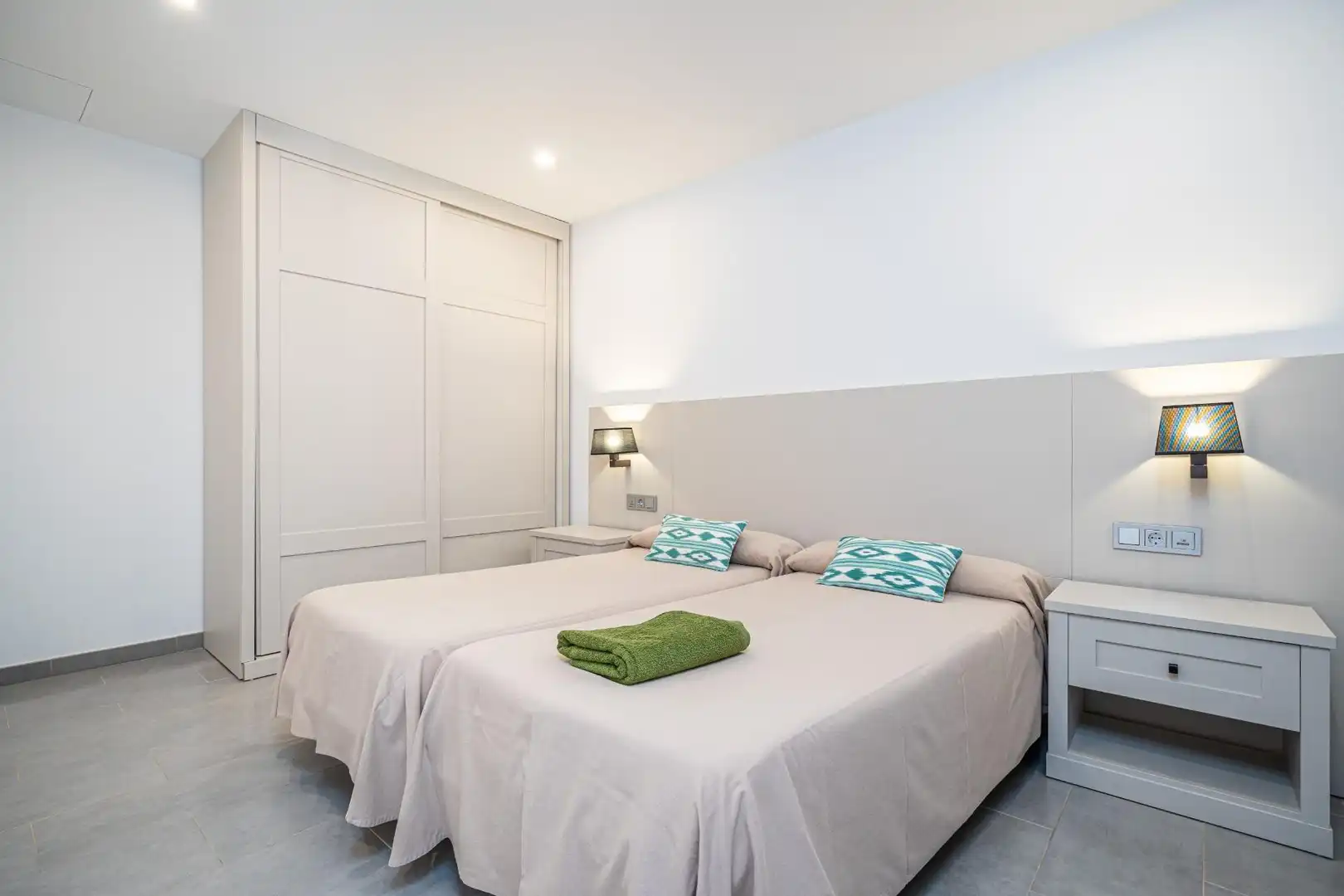 Habitación de Edificio en venta en Ses Salines con Piscina comunitaria
