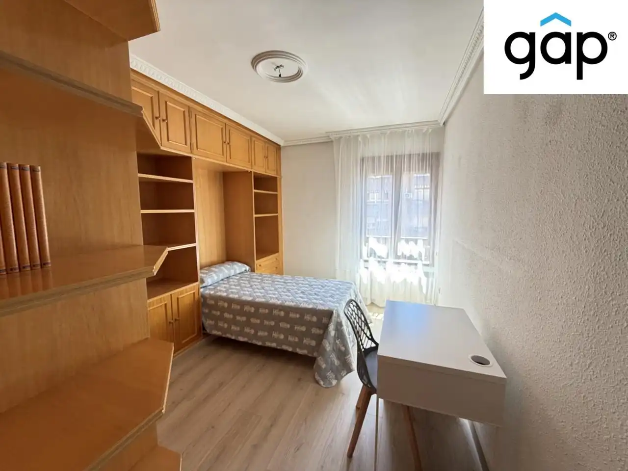 Schlafzimmer von Wohnung zur Miete in Cuenca mit Heizung, Terrasse und Möbliert