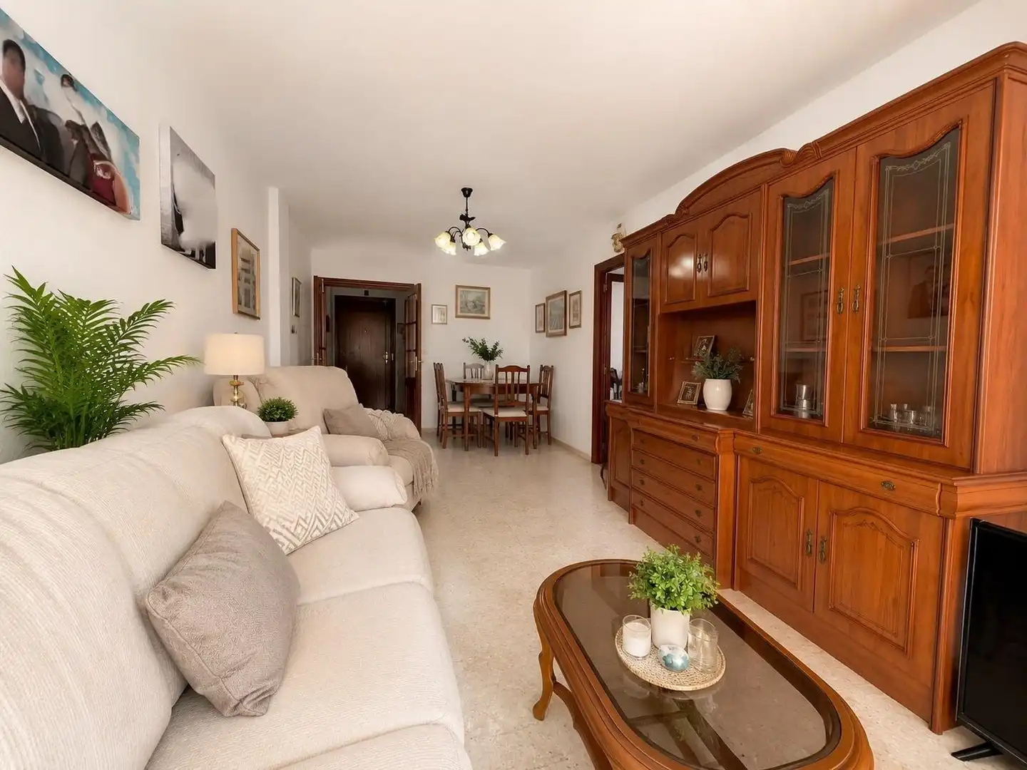 Sala d'estar de Pis en venda en San Bernabé