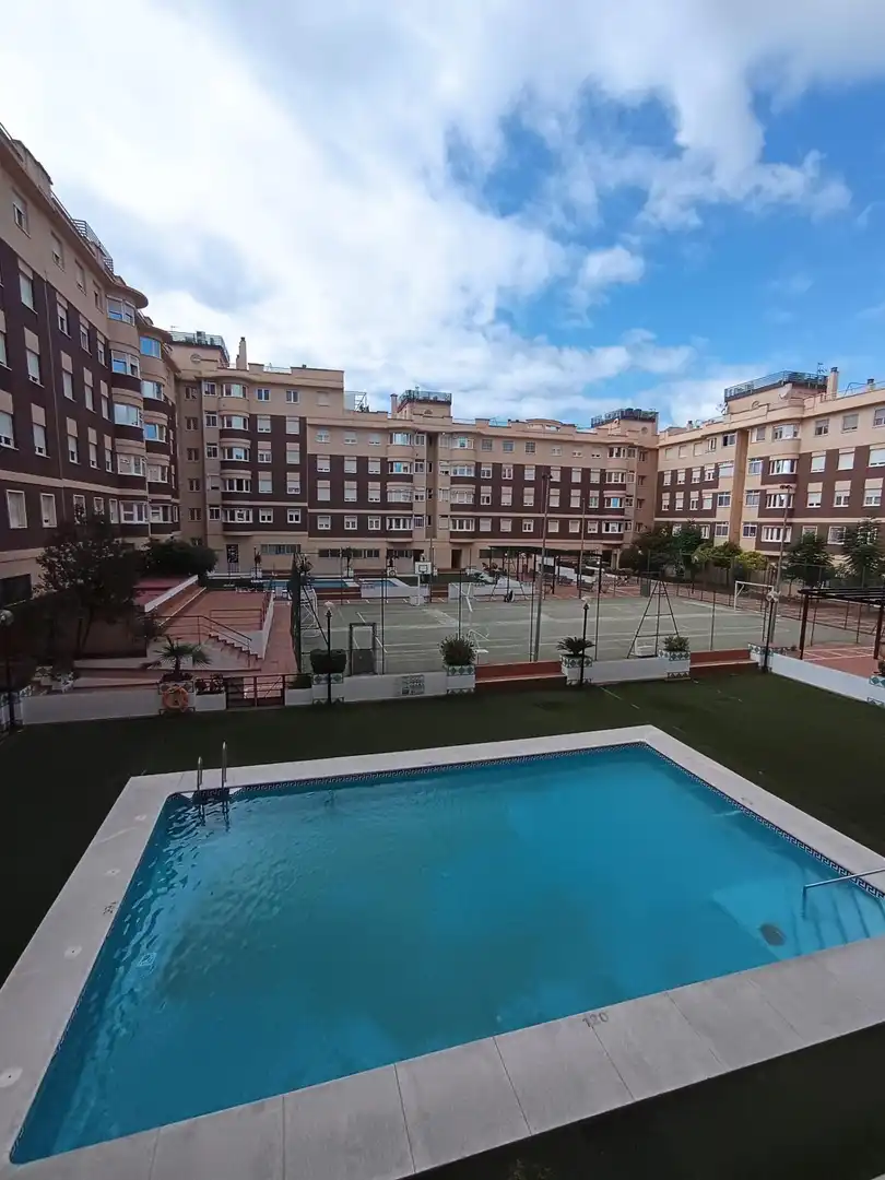 Piscina de Pis en venda en Córdoba amb Aire condicionat, Calefacció i Jardí privat
