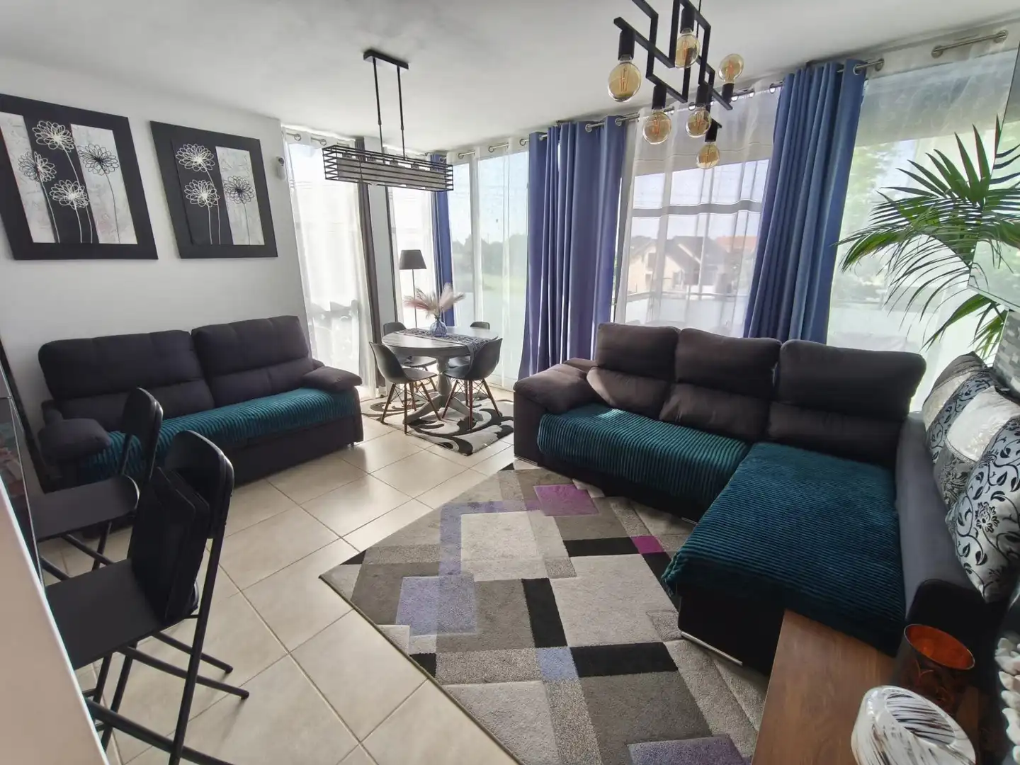 Sala de estar de Piso en venta en Ribeira con Calefacción y Terraza