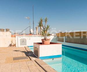 Piscina de Àtic en venda en  Barcelona Capital amb Aire condicionat, Calefacció i Parquet