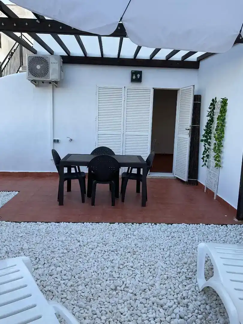 Terrassa de Apartament de lloguer en Vera amb Aire condicionat, Jardí privat i Piscina