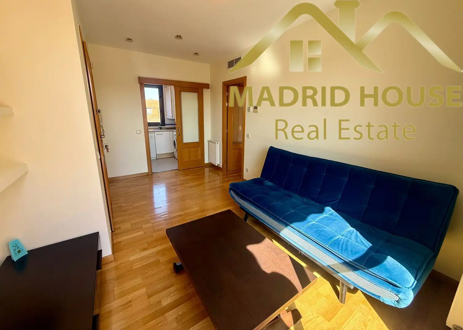 Vista exterior de Àtic en venda en Madrid amb Aire condicionat, Calefacció i Terrassa