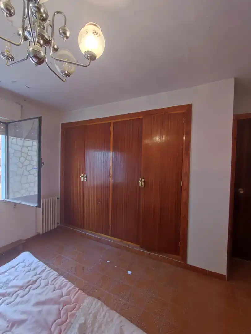 Dormitori de Finca rústica en venda en Almonacid de Zorita amb Aire condicionat, Calefacció i Moblat
