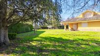 Jardí de Casa o xalet en venda en Lardero amb Calefacció, Terrassa i Moblat