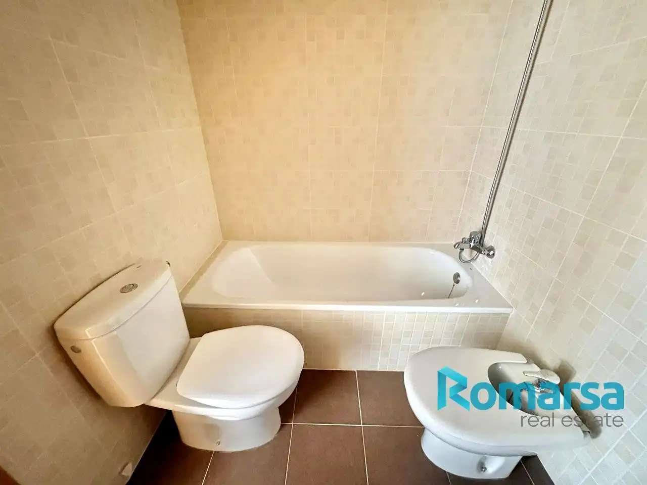 Baño de Piso en venta en Ávila con Calefacción, Parquet y Trastero