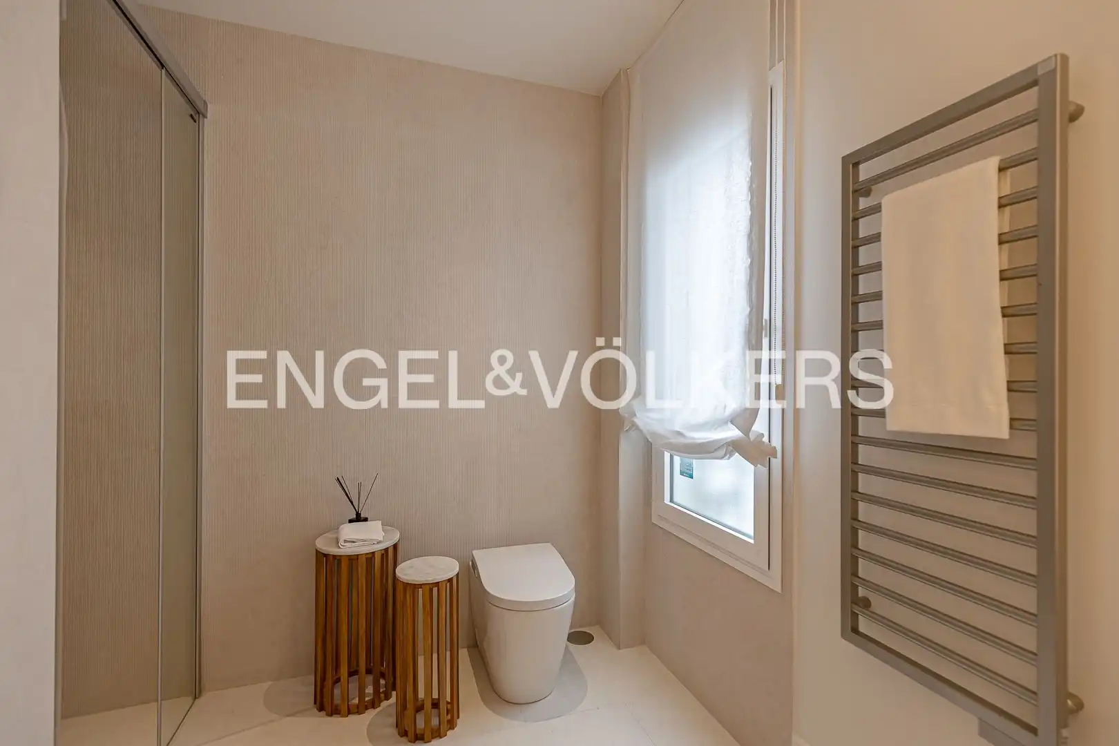 Badezimmer von Wohnung zum Verkauf in Madrid mit Klimaanlage, Heizung und Terrasse