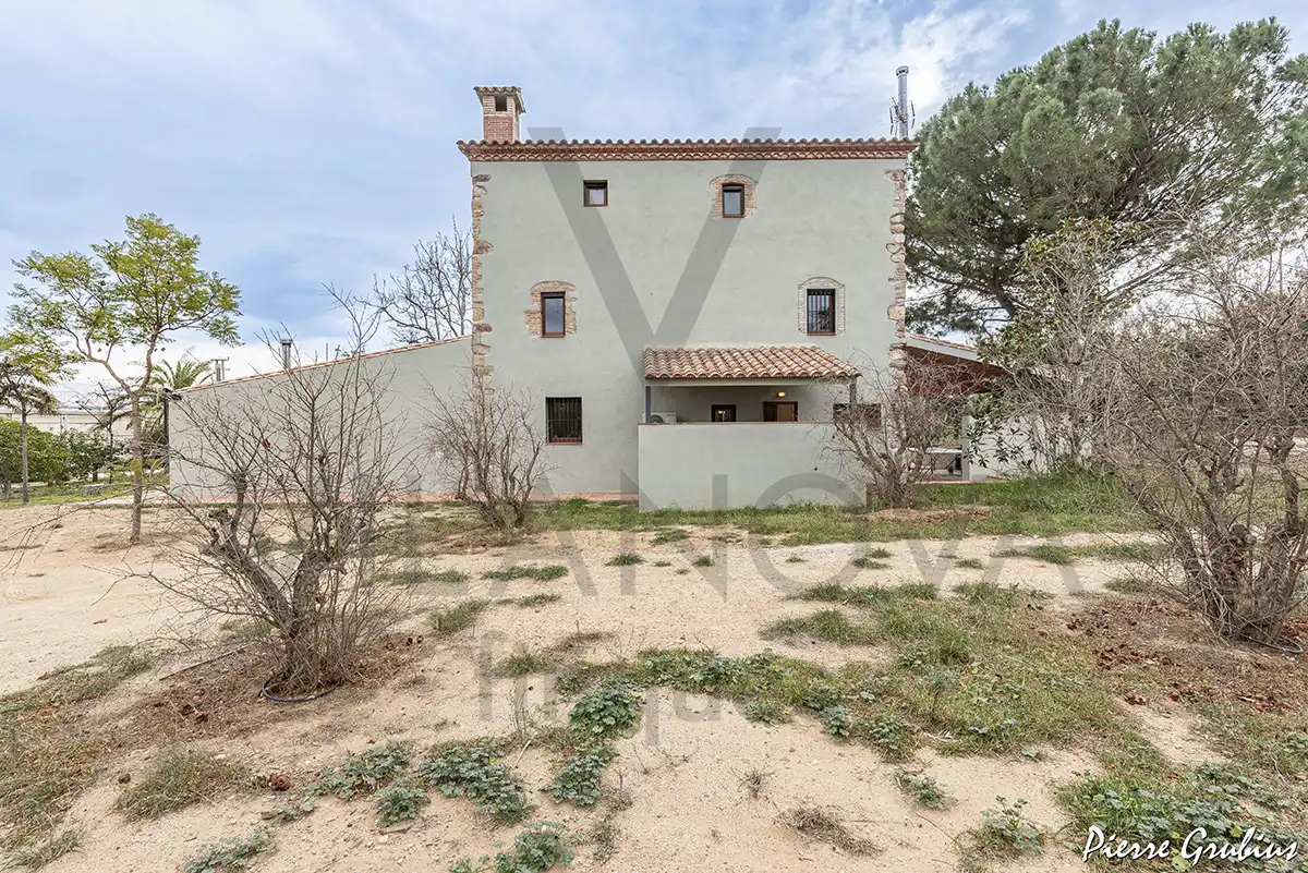 Vista exterior de Finca rústica en venda en Riudoms amb Calefacció, Jardí privat i Terrassa