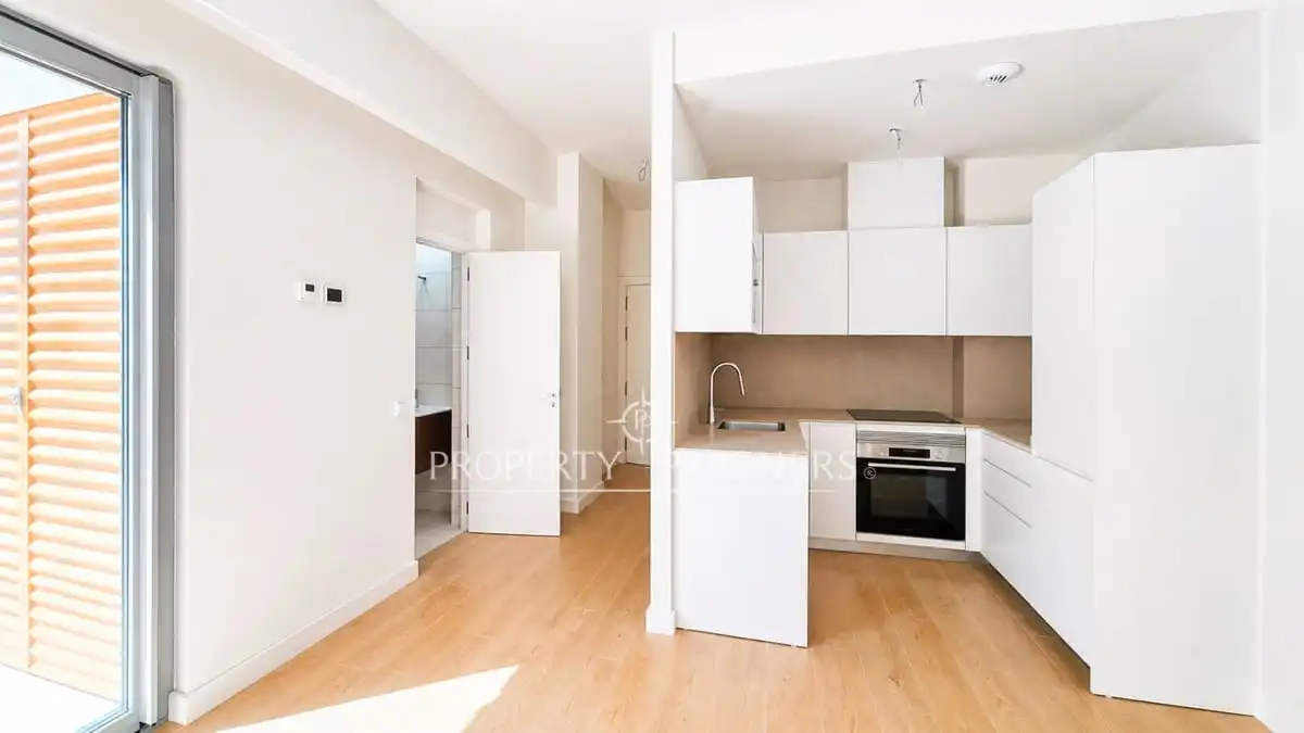 Cuina de Apartament en venda en Madrid amb Aire condicionat, Calefacció i Jardí privat