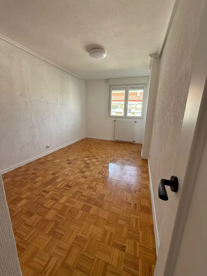 Habitación de Piso en venta en Burgos con Calefacción y Terraza