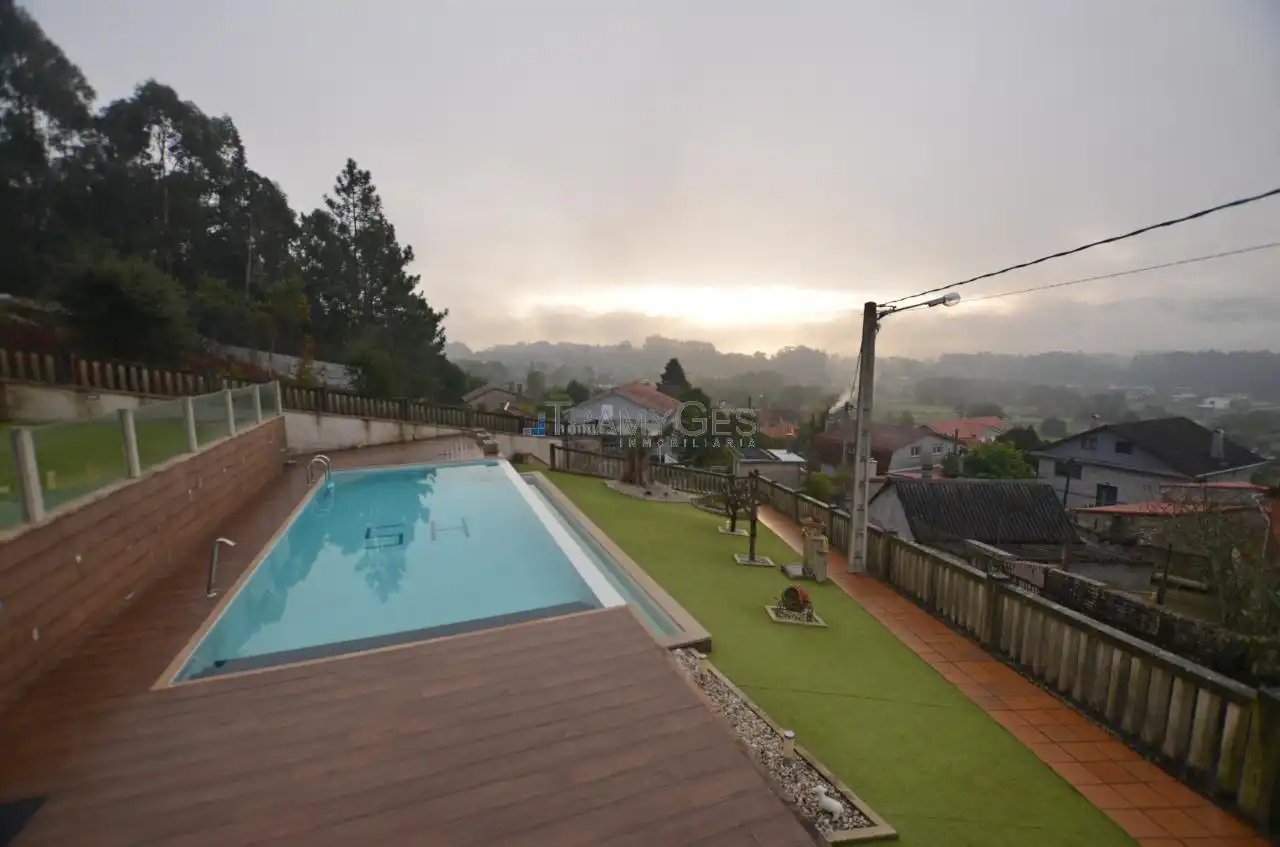 Piscina de Casa o chalet en venta en Tui con Calefacción, Jardín privado y Terraza