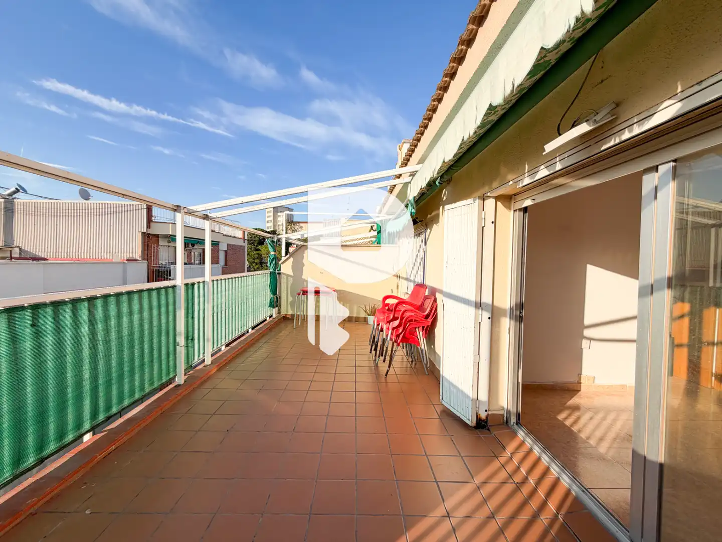 Terraza de Piso en venta en Sant Joan Despí con Calefacción, Terraza y Horno