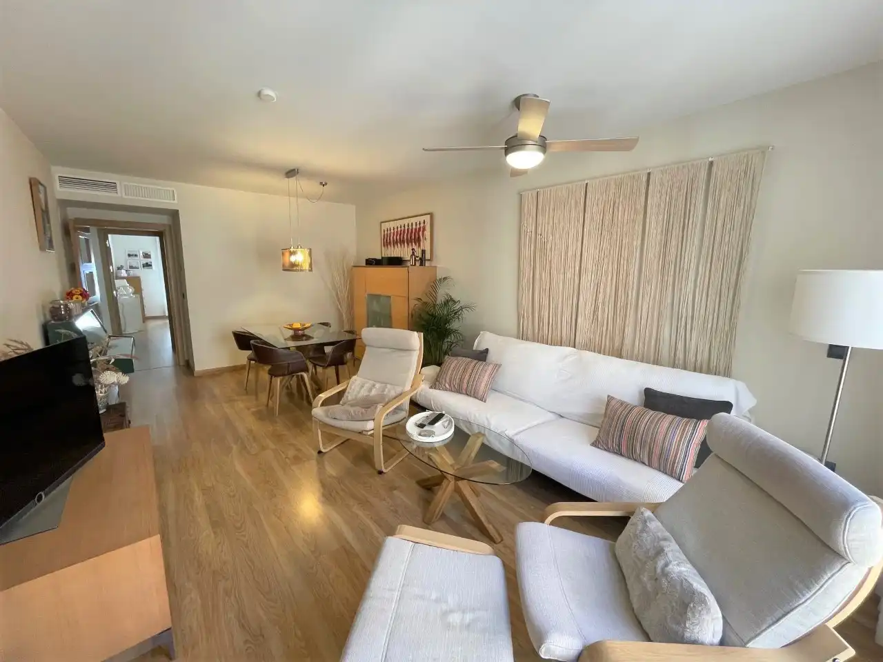 Sala d'estar de Pis de lloguer en  Almería Capital amb Aire condicionat i Moblat