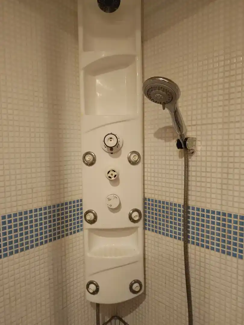 Bany de Pis en venda en  Huesca Capital amb Aire condicionat, Piscina i Balcó