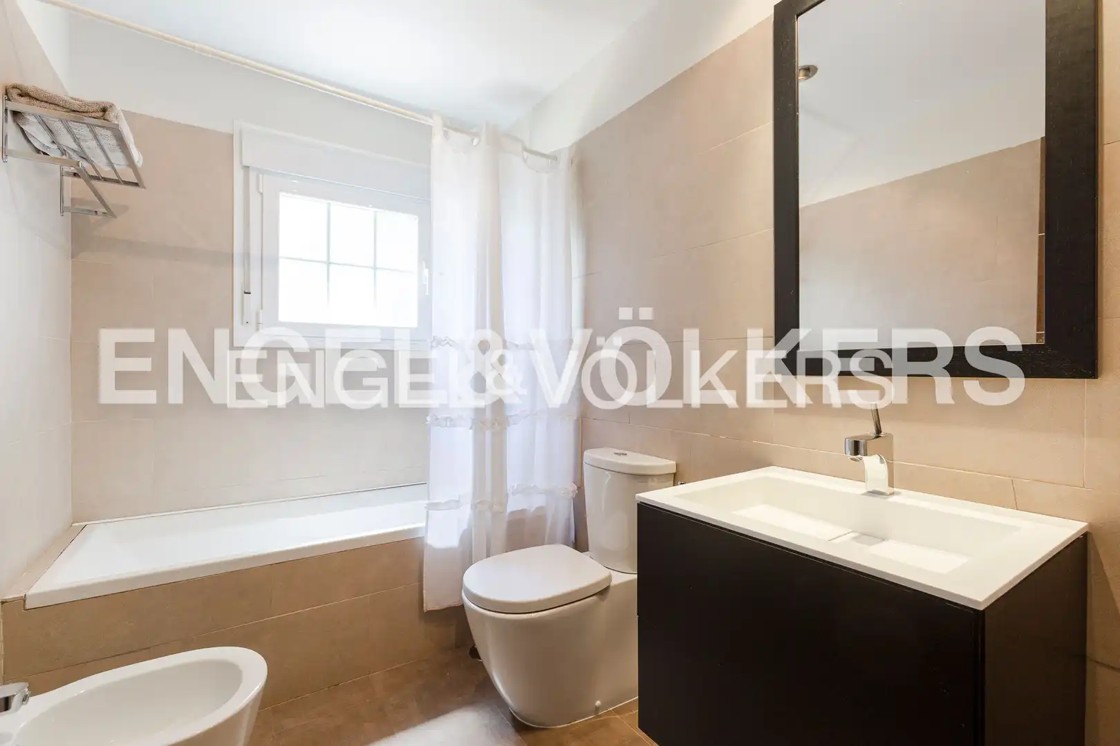 Bathroom of Houses for rent in Boadilla del Monte  with Air Conditioner, Heating and Private garden