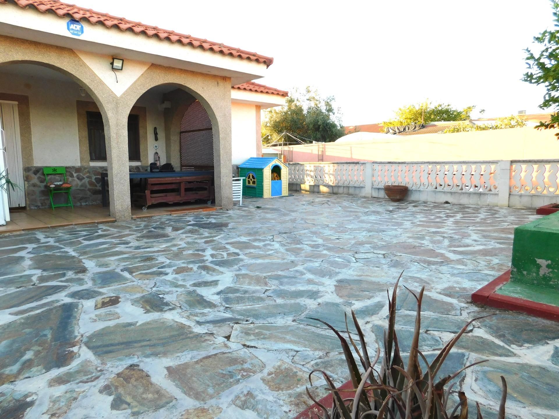 Terrace of House or chalet for sale in Palomeque  with Air Conditioner, Heating and Private garden