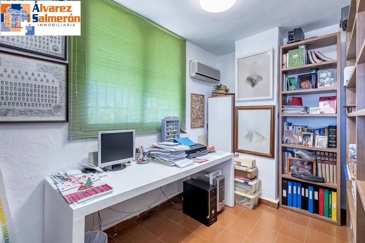 Houses for sale in Altos de la Zubia