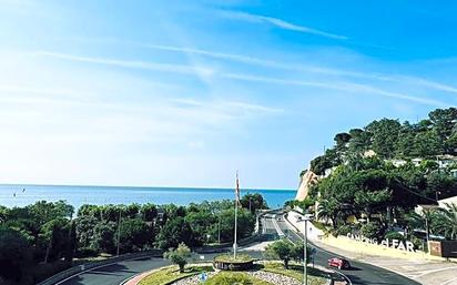 Vista exterior de Pis en venda en Calella amb Terrassa