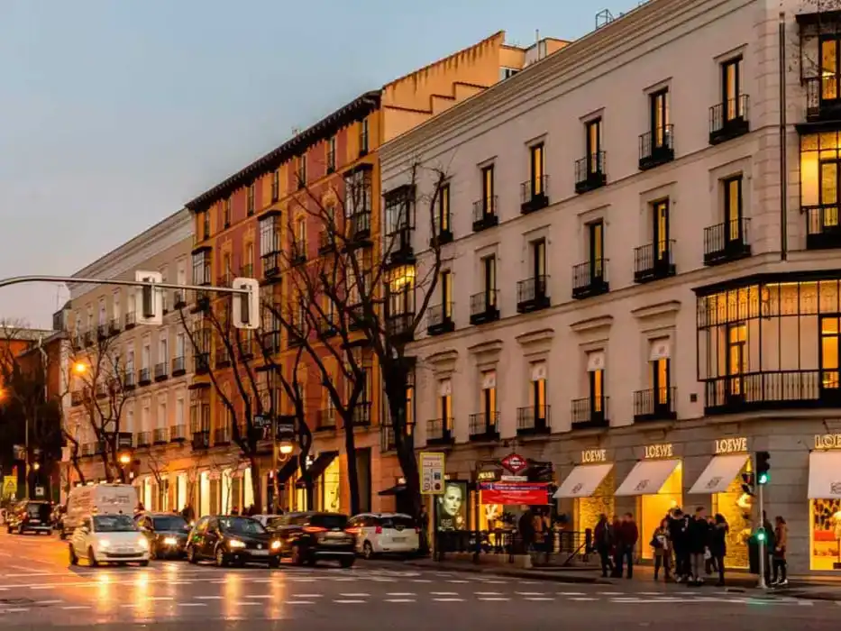 Vista exterior de Piso en venta en  Madrid Capital con Aire acondicionado
