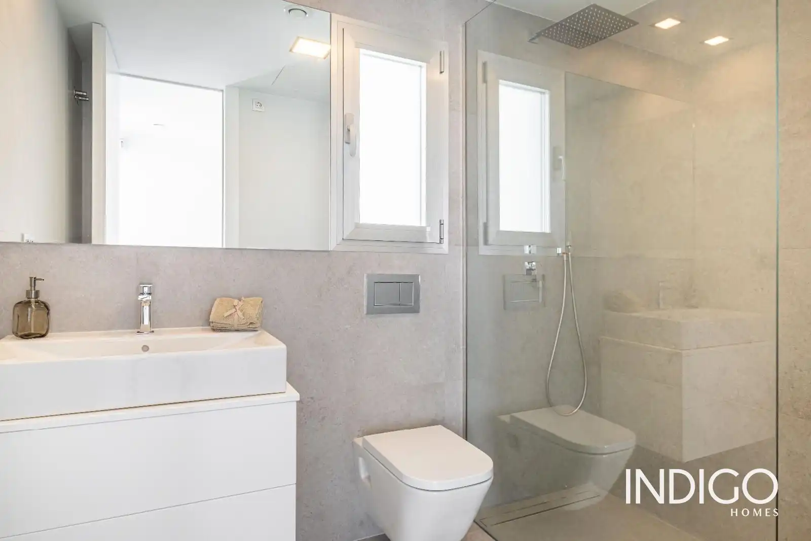 Chalet con piscina en venta en Praga, imagen 9