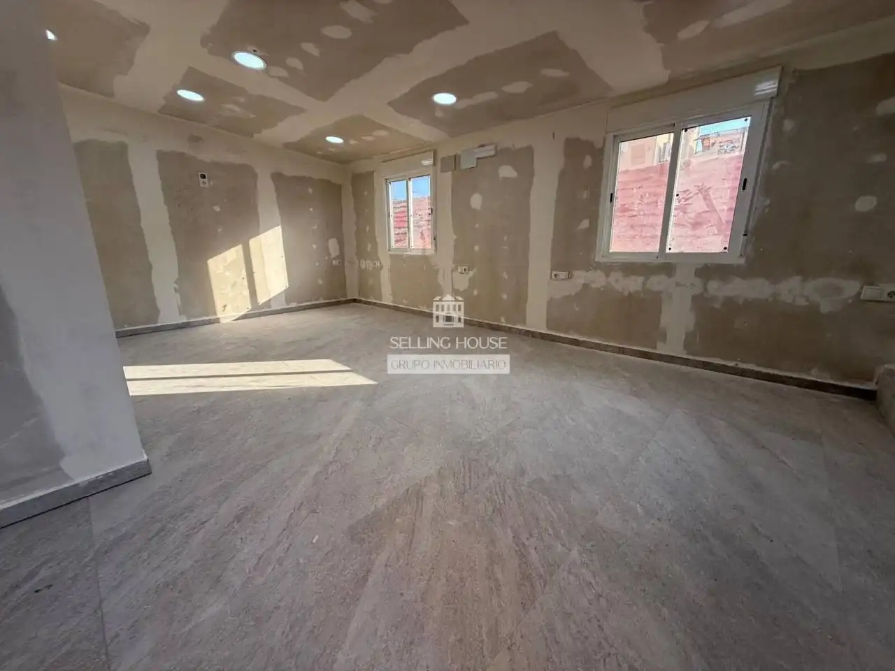 Casa o chalet en venta en Xirivella con Jardín privado, Terraza y Alarma