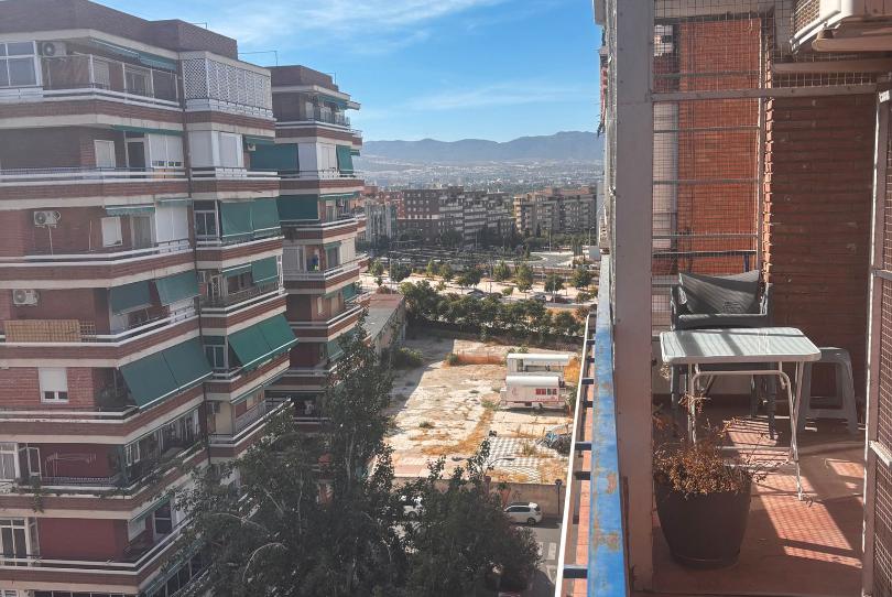 Foto 1 de Piso de alquiler en Calle Delfín, Angustias - Chana - Encina, Granada