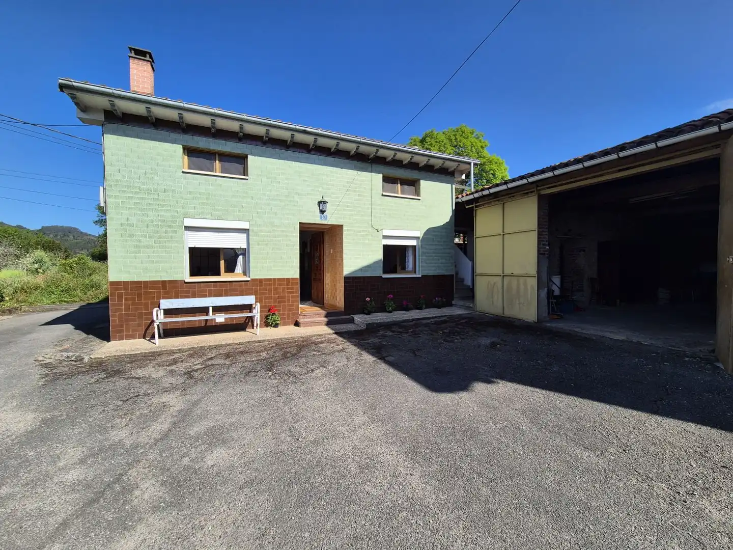 Casa amb jardí en venda a Candamo, imagen 2