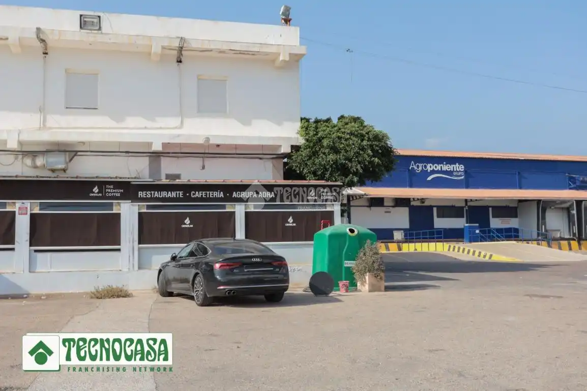 Local comercial en venda a Adra, imagen 2