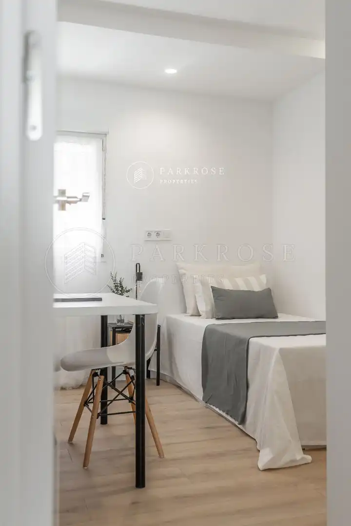 Bedroom of Flat for sale in Madrid  with Air Conditioner, Heating and Terrace