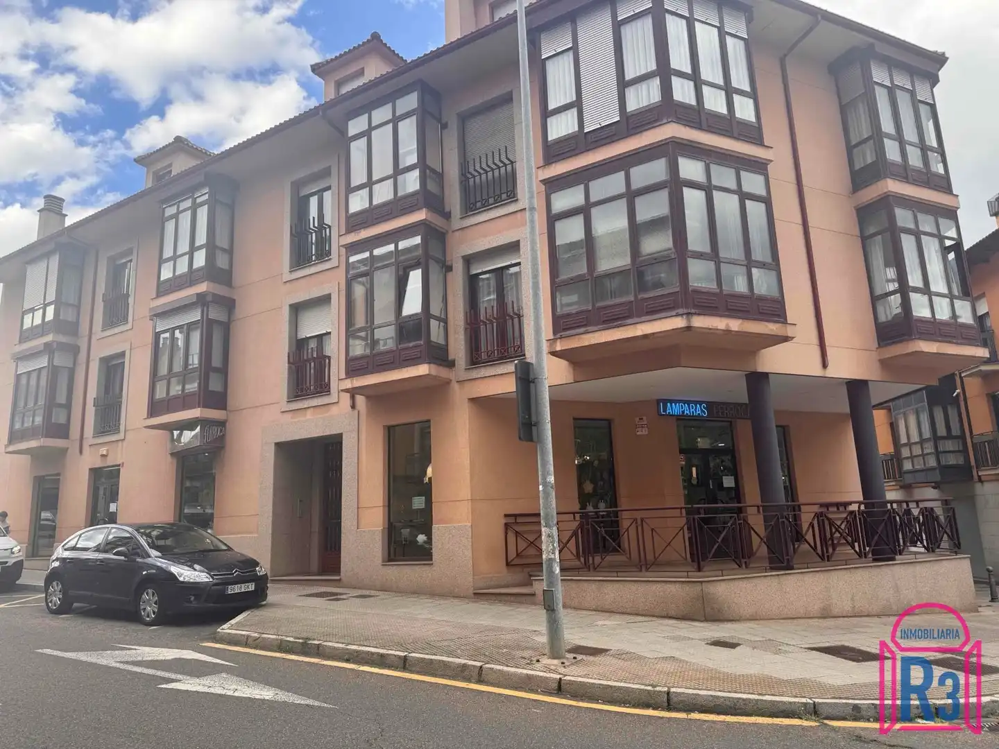 Local comercial en venda a Arquitecto Ramón Cañas, imagen 4
