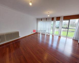 Living room of Flat to rent in Santiago de Compostela   with Heating and Terrace