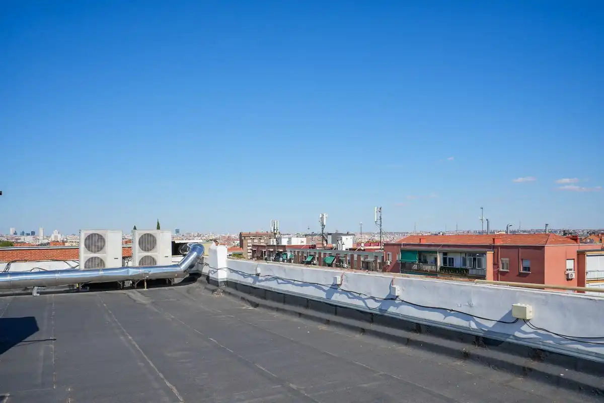 Vista exterior de Piso en venta en Madrid con Aire acondicionado y Calefacción