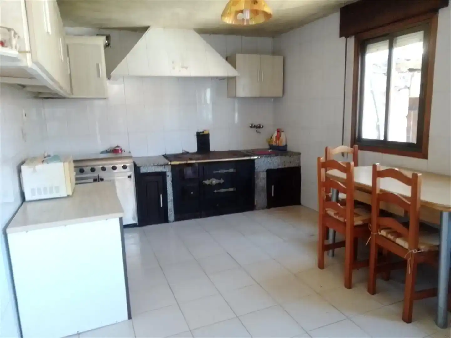 Cuina de Casa o xalet en venda en Cartelle amb Balcó