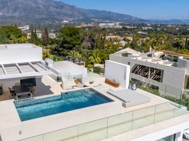 Adossat amb piscina en venda a Marbella - Marbella,Nueva Andalucia,Avenida del Prado