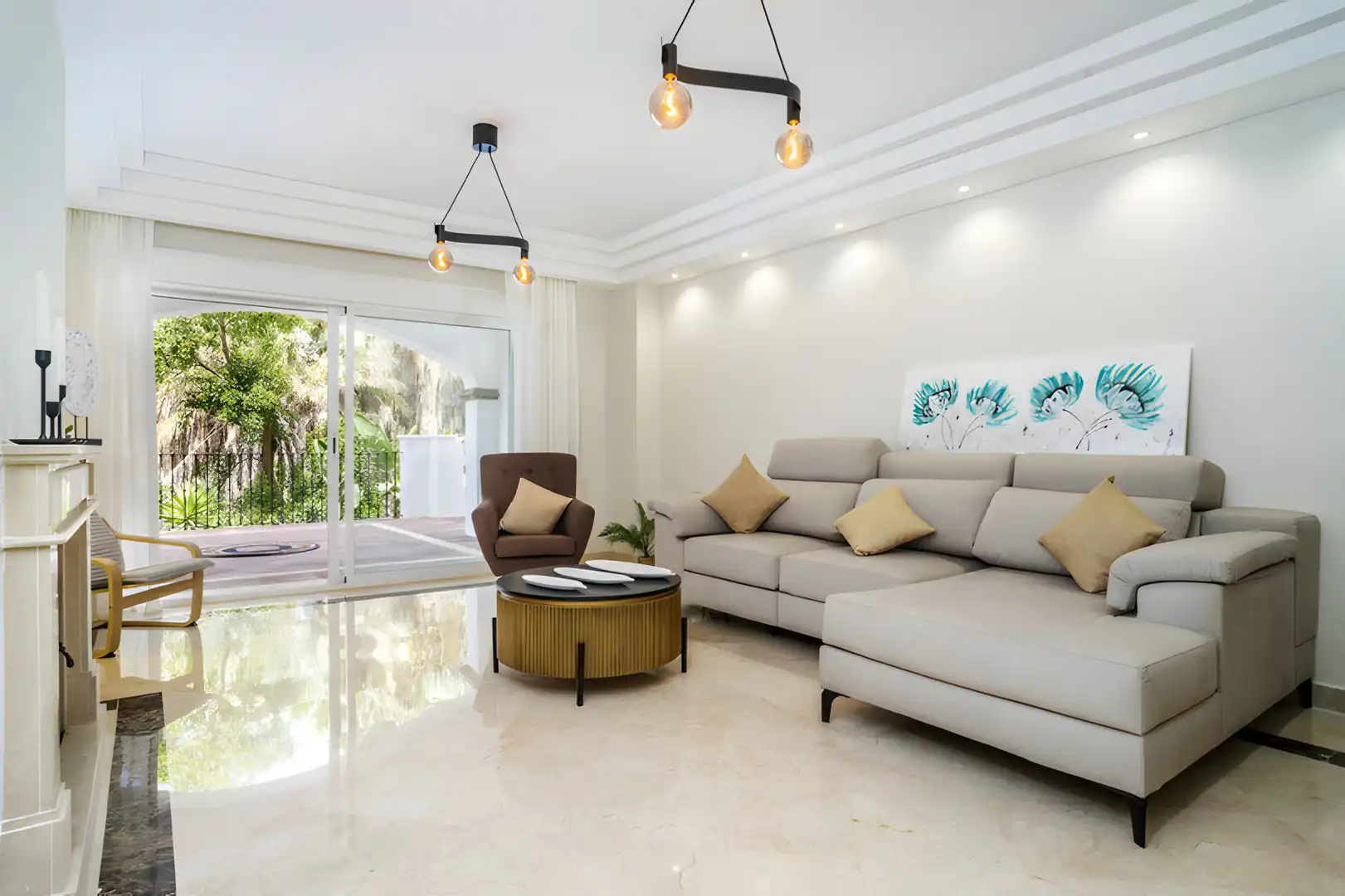 Sala de estar de Apartamento en venta en Marbella con Aire acondicionado, Terraza y Piscina