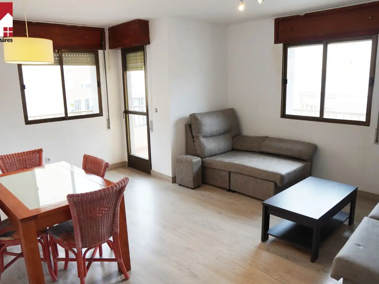 Flat for sale in Manuel Machado 25