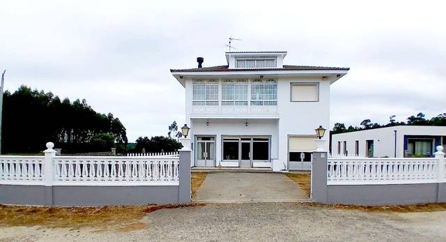Casa-chalet en Venta en Lugar PAZOS ABAIXO en Ponteceso