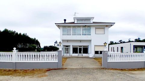 Casa con finca 3300m2 en Pazos   Ponteceso