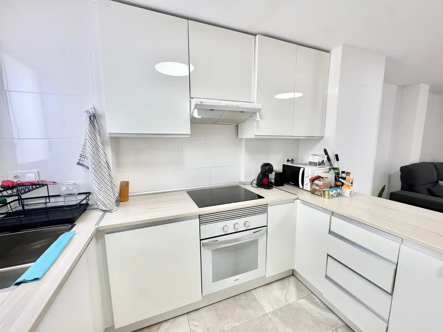 Cocina de Ático de alquiler en Torrevieja con Aire acondicionado, Terraza y Amueblado