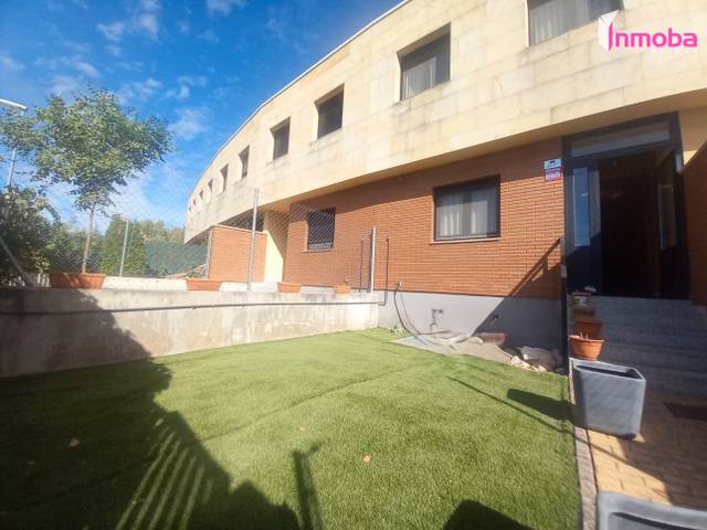 Casa-chalet en Venta en Calle Ronda de las Casitas en Plaza de Toros - Las Tenerías