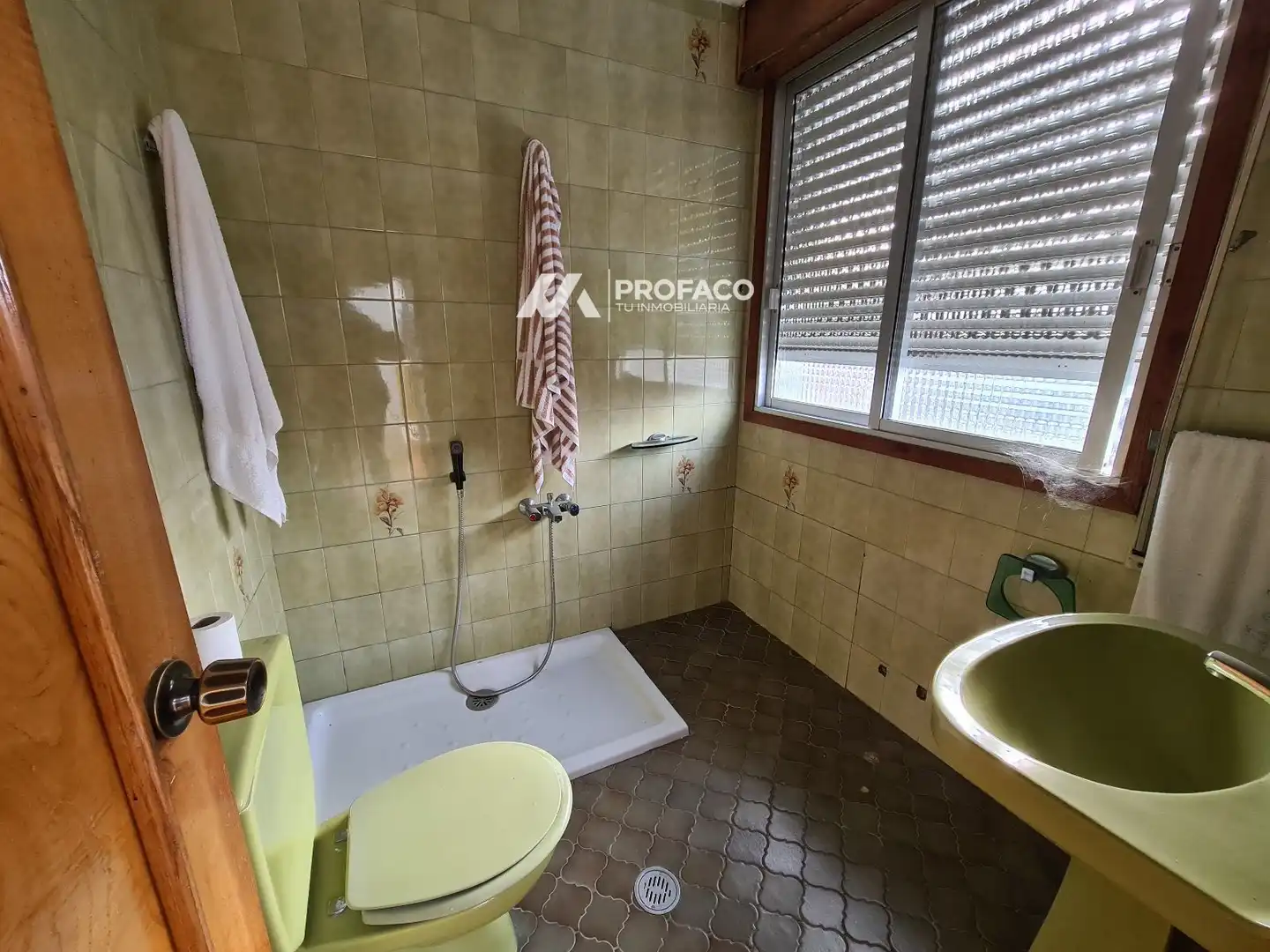 Bathroom of Detached homes for sale in O Carballiño    with Heating, Terrace and Furnished