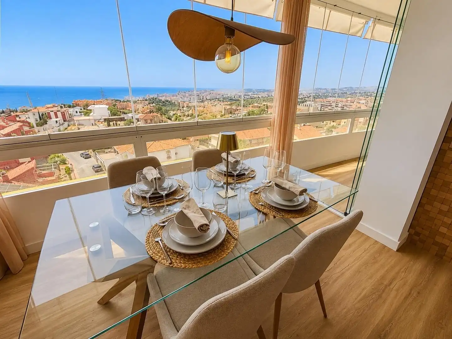 Menjador de Apartament en venda en Fuengirola amb Aire condicionat, Calefacció i Terrassa