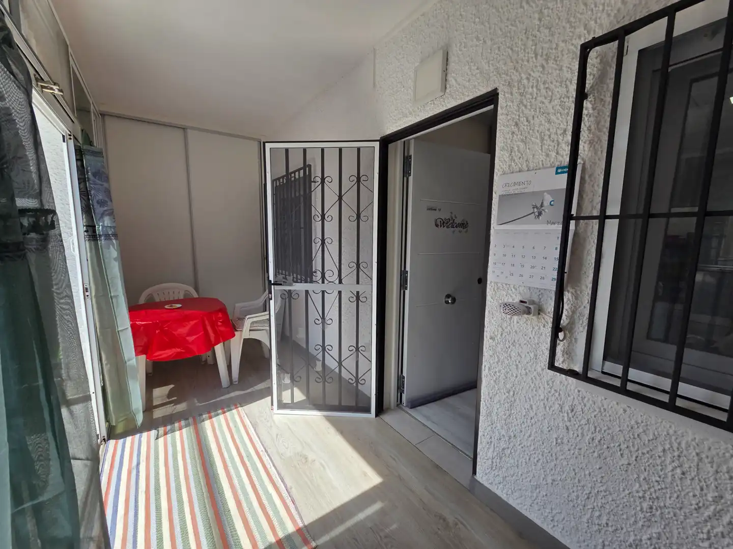 Terrasse von Einfamilien-Reihenhaus zum Verkauf in Torrevieja mit Klimaanlage, Terrasse und Abstellraum