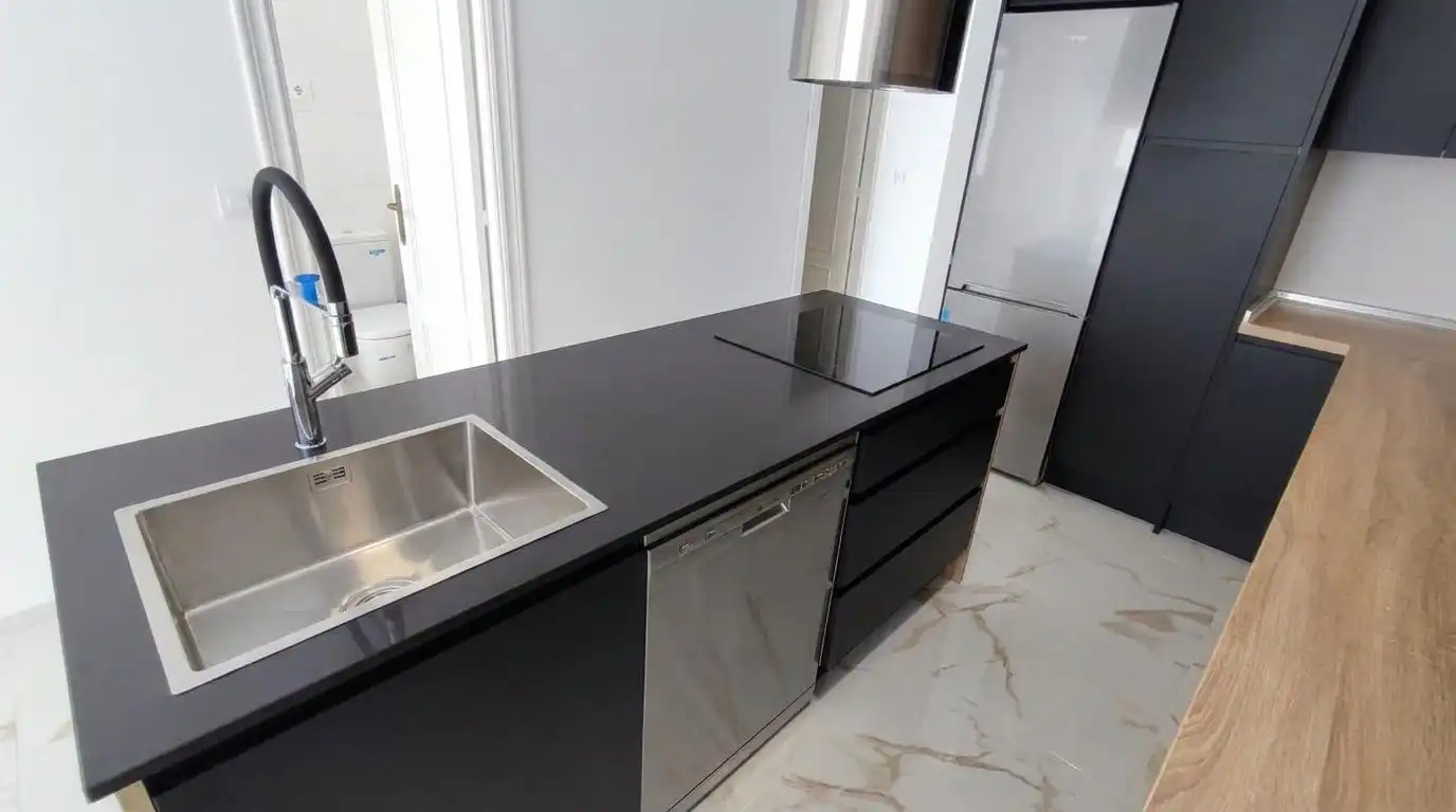 Flat with terrace to rent in Calle Calle Alhamar, imagen 2