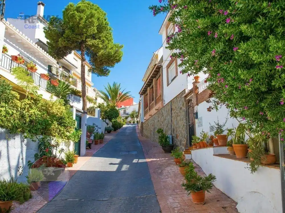 Außenansicht von Einfamilien-Reihenhaus zum Verkauf in Rincón de la Victoria mit Klimaanlage, Terrasse und Abstellraum