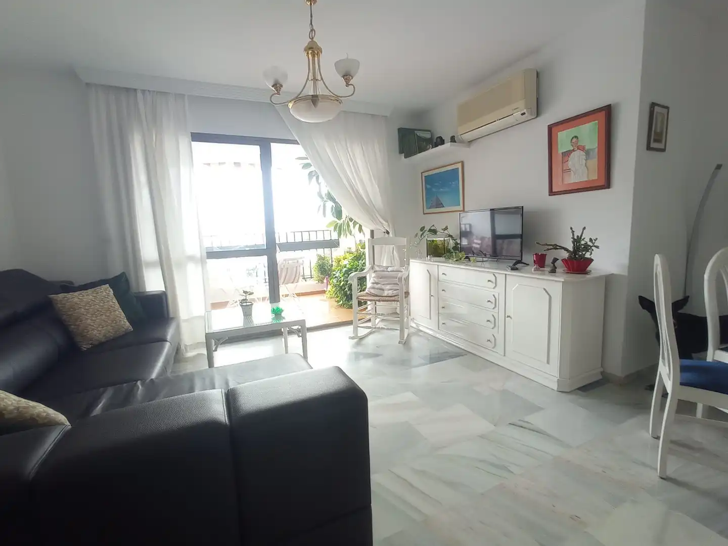 Wohnzimmer von Wohnung zur Miete in Fuengirola mit Klimaanlage, Terrasse und Möbliert